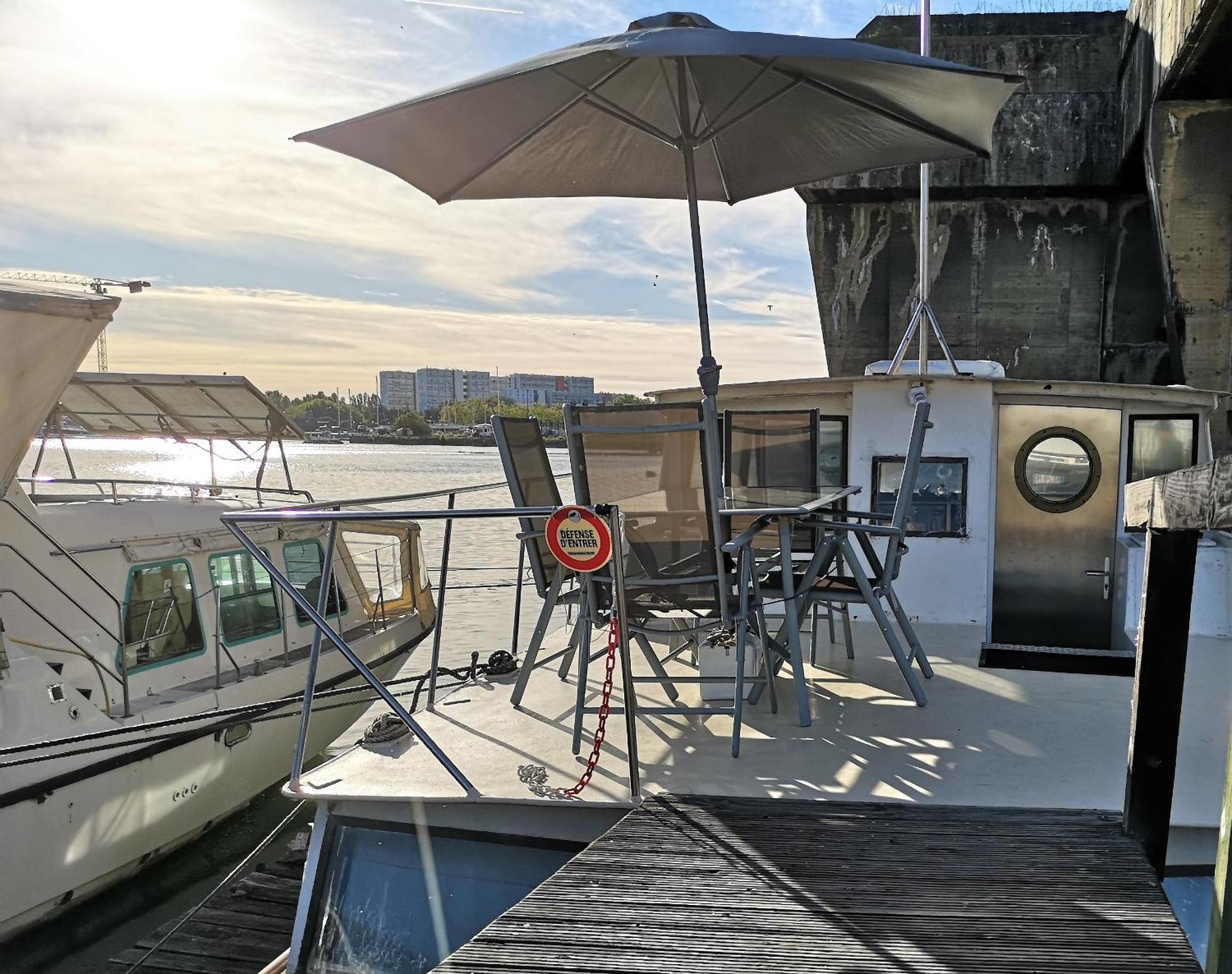 Le Bateau Ivre Hotel Бордо Екстериор снимка