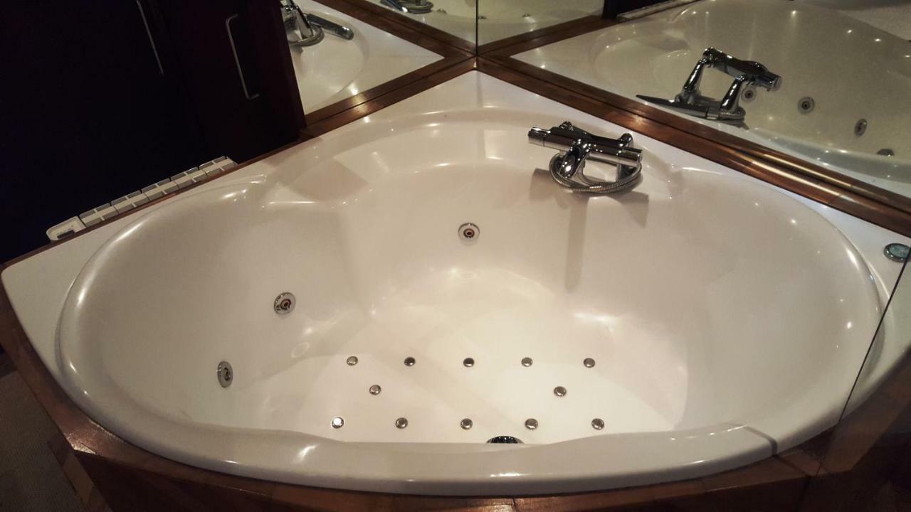 Le Bateau Ivre Hotel Бордо Екстериор снимка